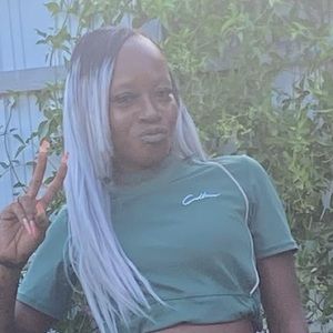 Meet your Posher, Deloris